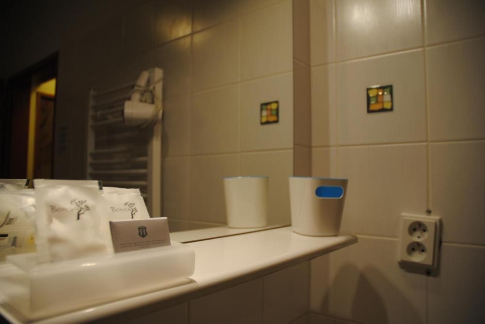 Room image 5